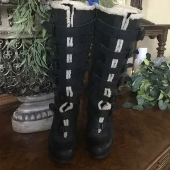 REPORT BLACK LEATHER BOOTS SZ 9. GREAT CONDITION - Picture 4 of 8